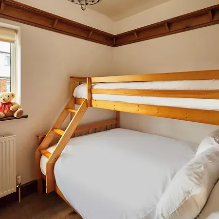 Cromwell House, Sleeps 8, Location Tatil Evi